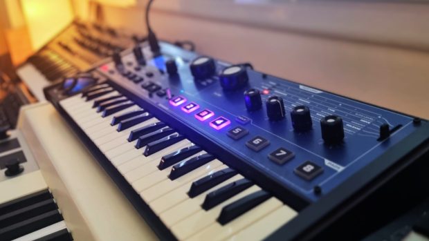 Mejores sintetizadores calidad precio para home studio